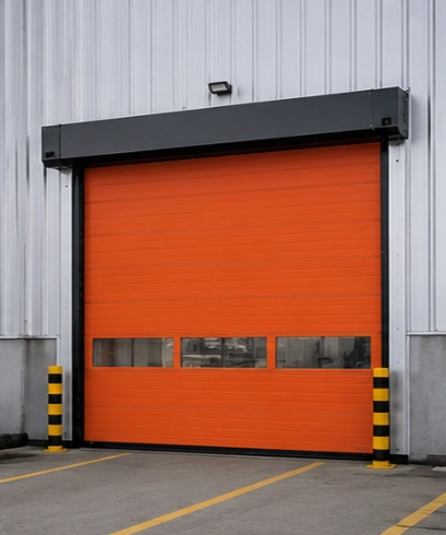 Instalasi Exterior High Speed Doors pada area produksi pabrik