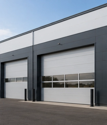 Jasa instalasi Commercial Sectional Doors untuk bangunan komersial modern