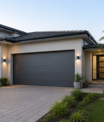 Jasa instalasi Sectional Doors untuk rumah tinggal