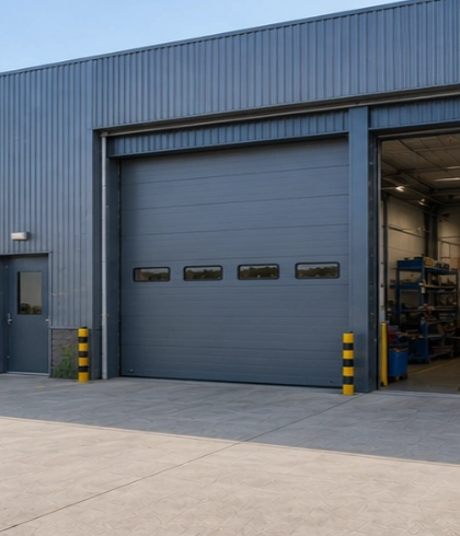 Jasa instalasi Sectional Doors untuk workshop industri